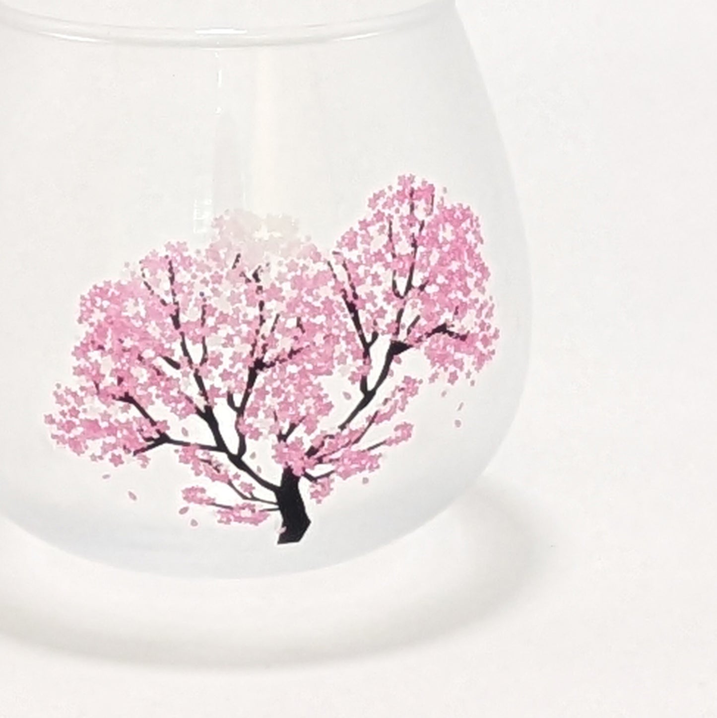 Color-changing Sakura Cherry blossom glass from Japan